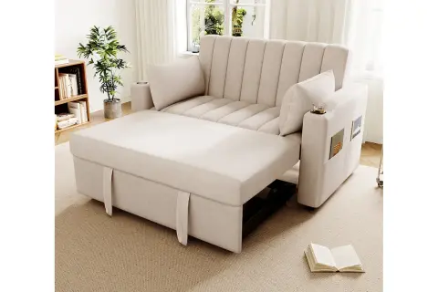 Divano letto beige con chaise longue estesa, ideale per chi cerca idee per trasformare il letto in divano. Pratico e moderno.