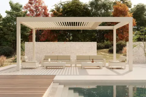 Pergola moderna con tetto a lamelle regolabili, ideale per definire uno spazio esterno. La differenza tra pergola e gazebo è la struttura aperta della pergola.